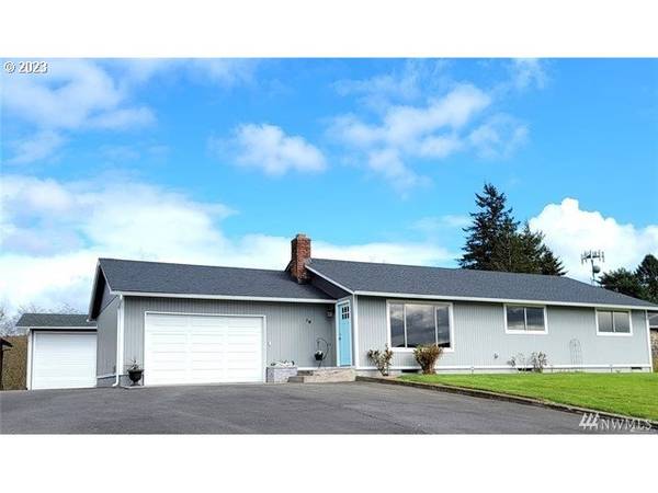 19 HILLCREST DR, Cathlamet, WA 98612