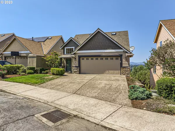 9365 SE SCOTT PARK CIR, Happy Valley, OR 97086