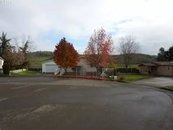 Roseburg, OR 97471,100 E ANGELA CT