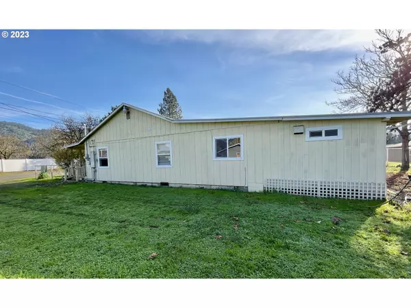 Myrtle Creek, OR 97457,377 TAYLOR ST