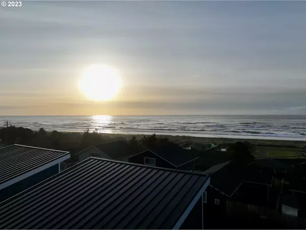 Gold Beach, OR 97444,29161 KERBER DR #13