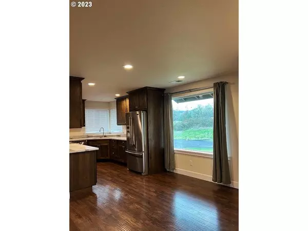 Winston, OR 97496,110 STREAMSIDE LN