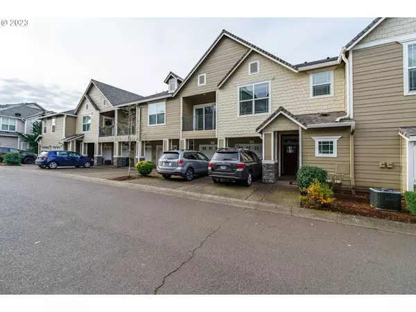 West Linn, OR 97068,3545 SUMMERLINN DR #72