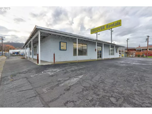 The Dalles, OR 97058,707 WALNUT ST