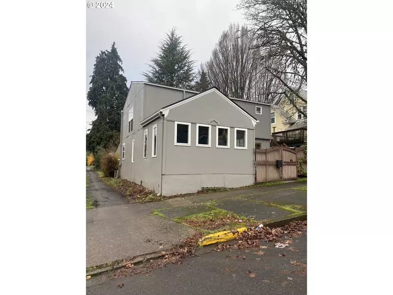 1065 E 20TH AVE, Eugene, OR 97405