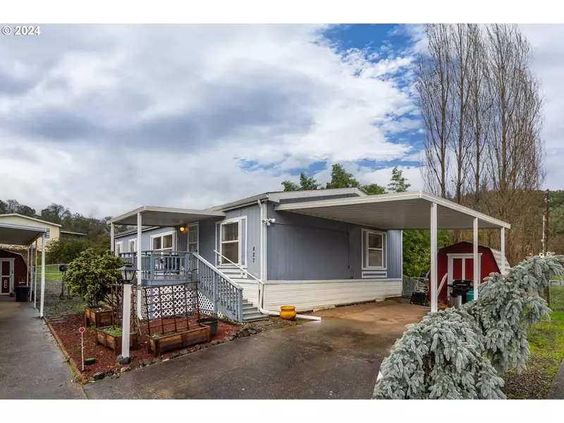 827 SHADOW RANCH LN, Roseburg, OR 97470