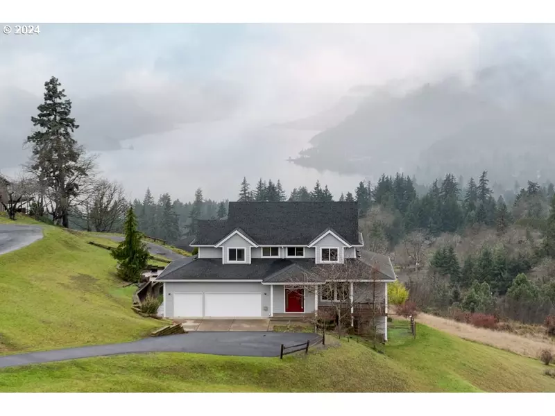 450 NW STRAWBERRY MOUNTAIN PL, White Salmon, WA 98672