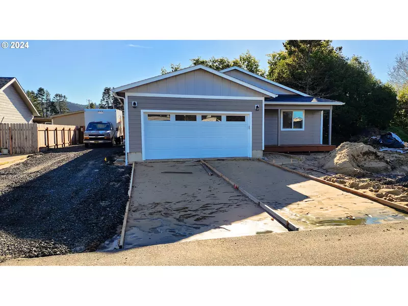 829 JACOBSON WAY, Lakeside, OR 97449