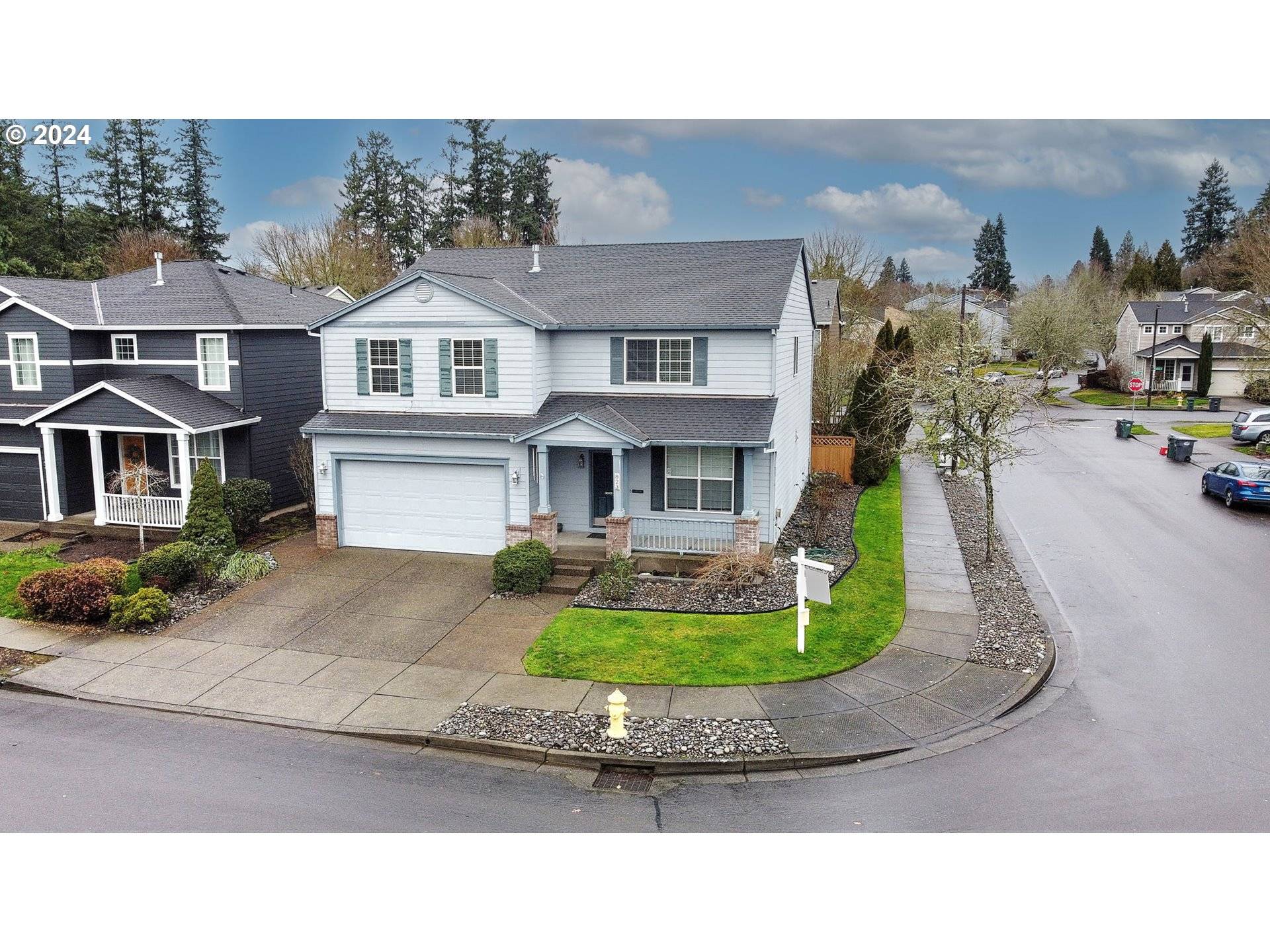 Hillsboro, OR 97124,823 NW HARVEST MOON DR