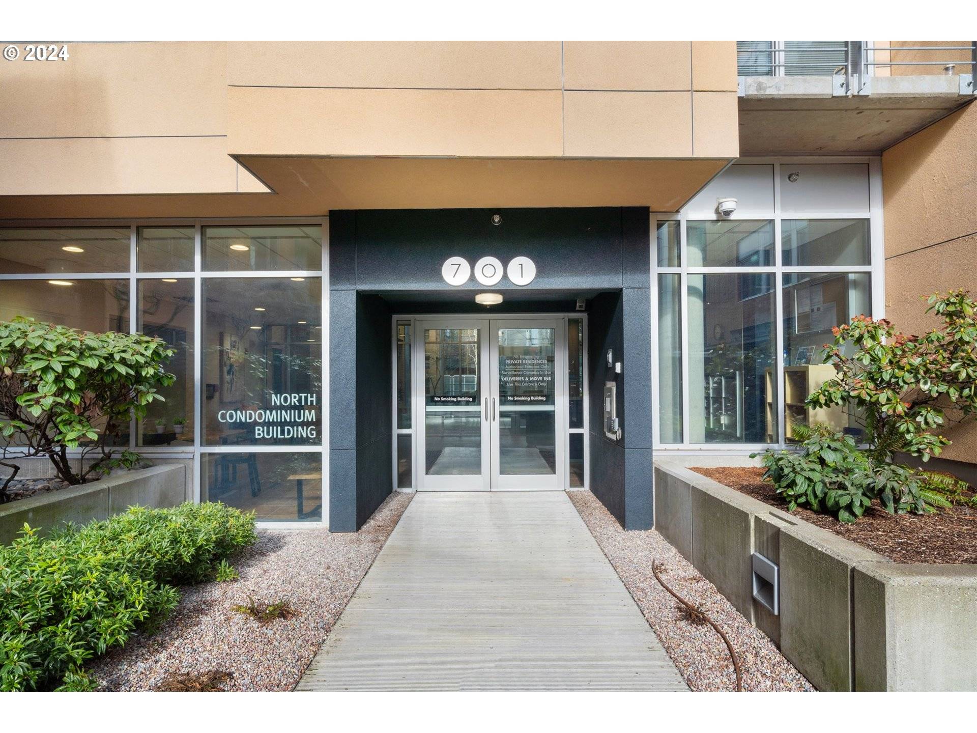 Vancouver, WA 98660,701 COLUMBIA ST #212