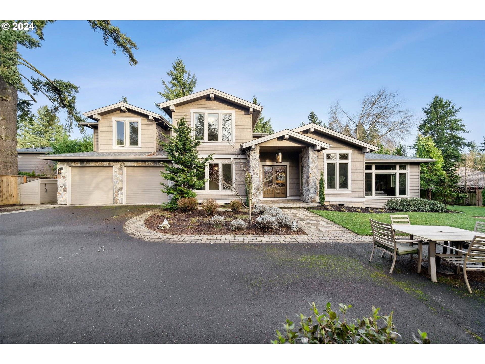 4394 LORDS LN, Lake Oswego, OR 97035