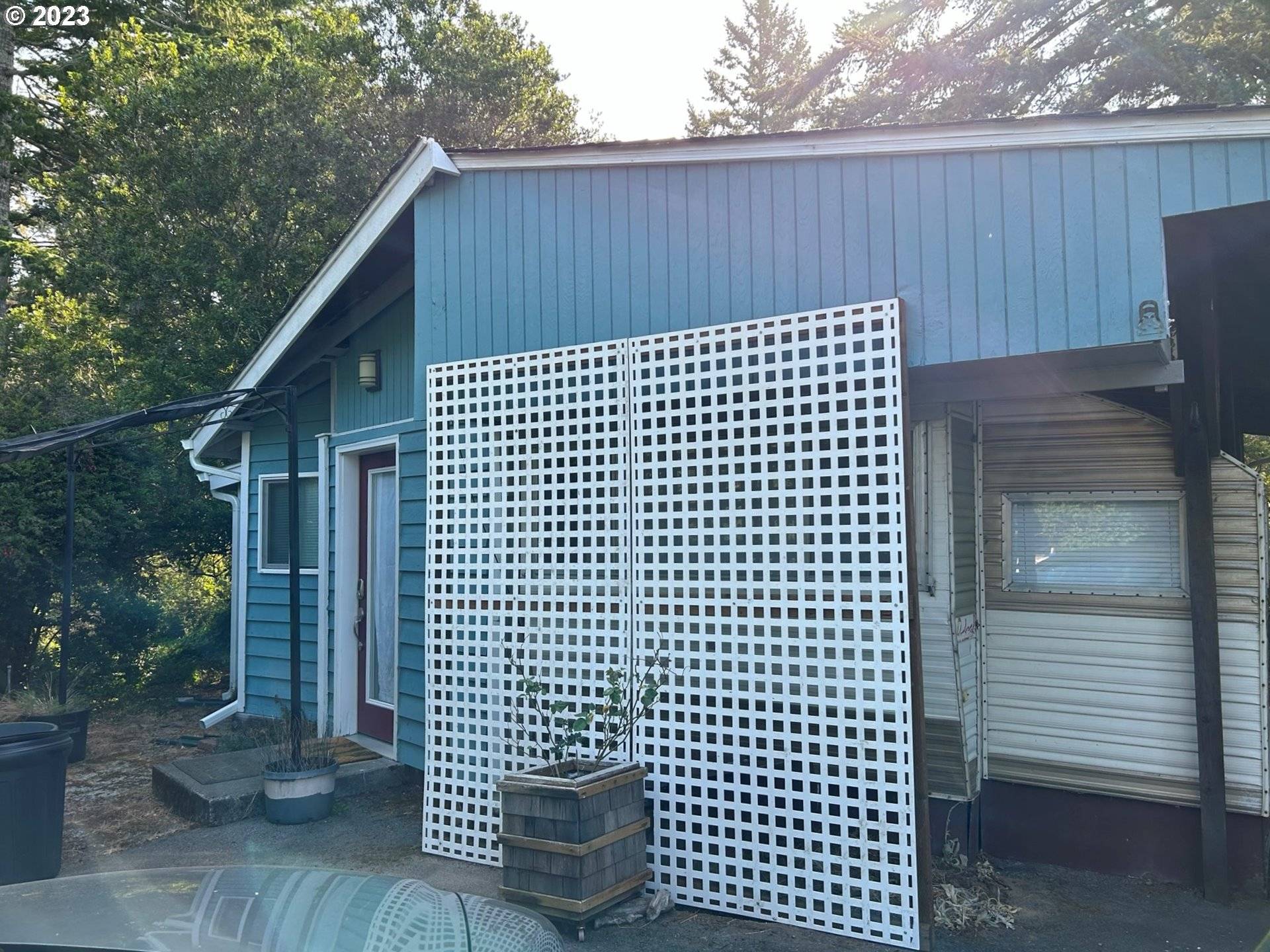 212 BOURBON ST, Florence, OR 97439