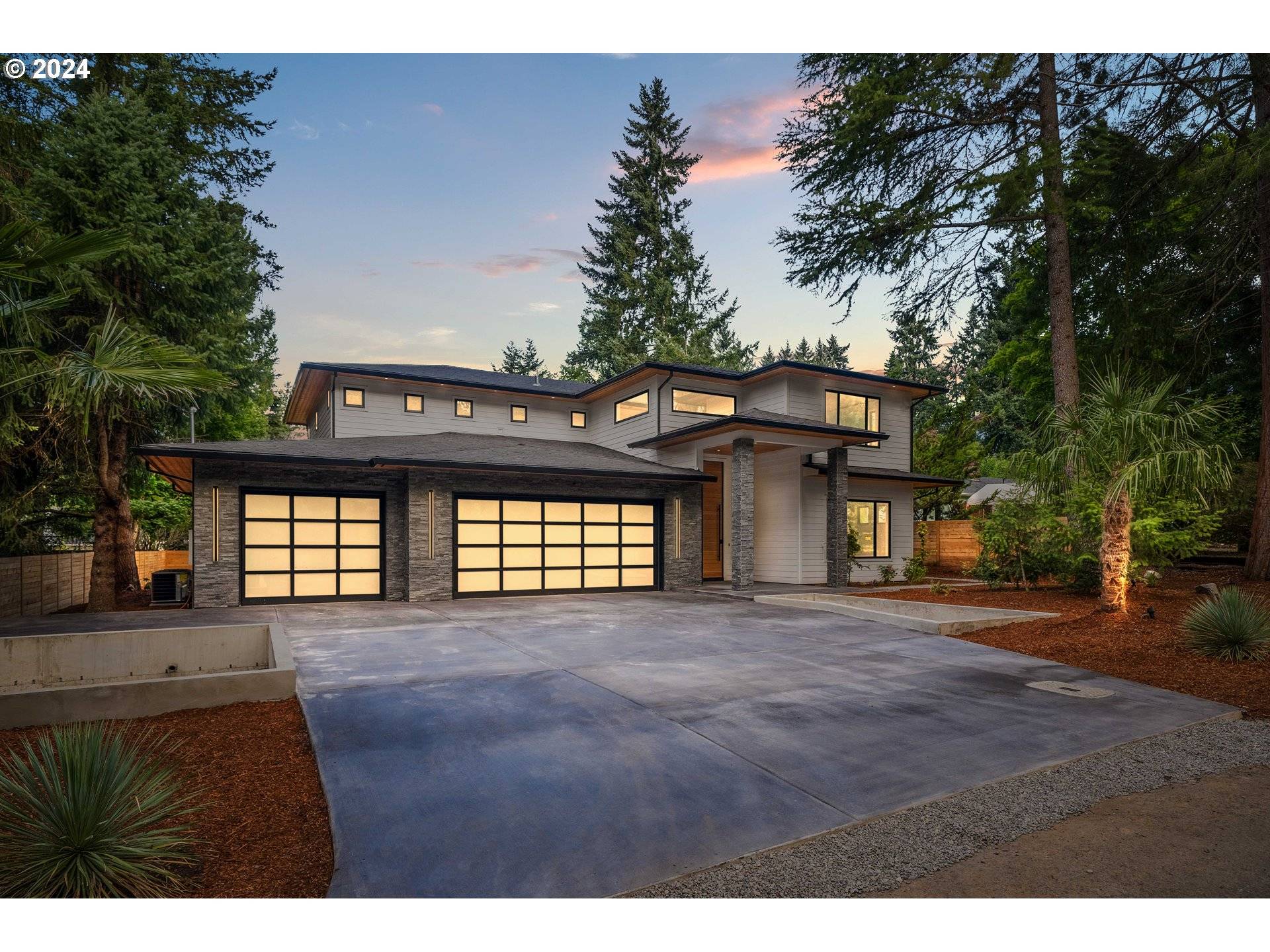 Lake Oswego, OR 97035,19175 PILKINGTON RD