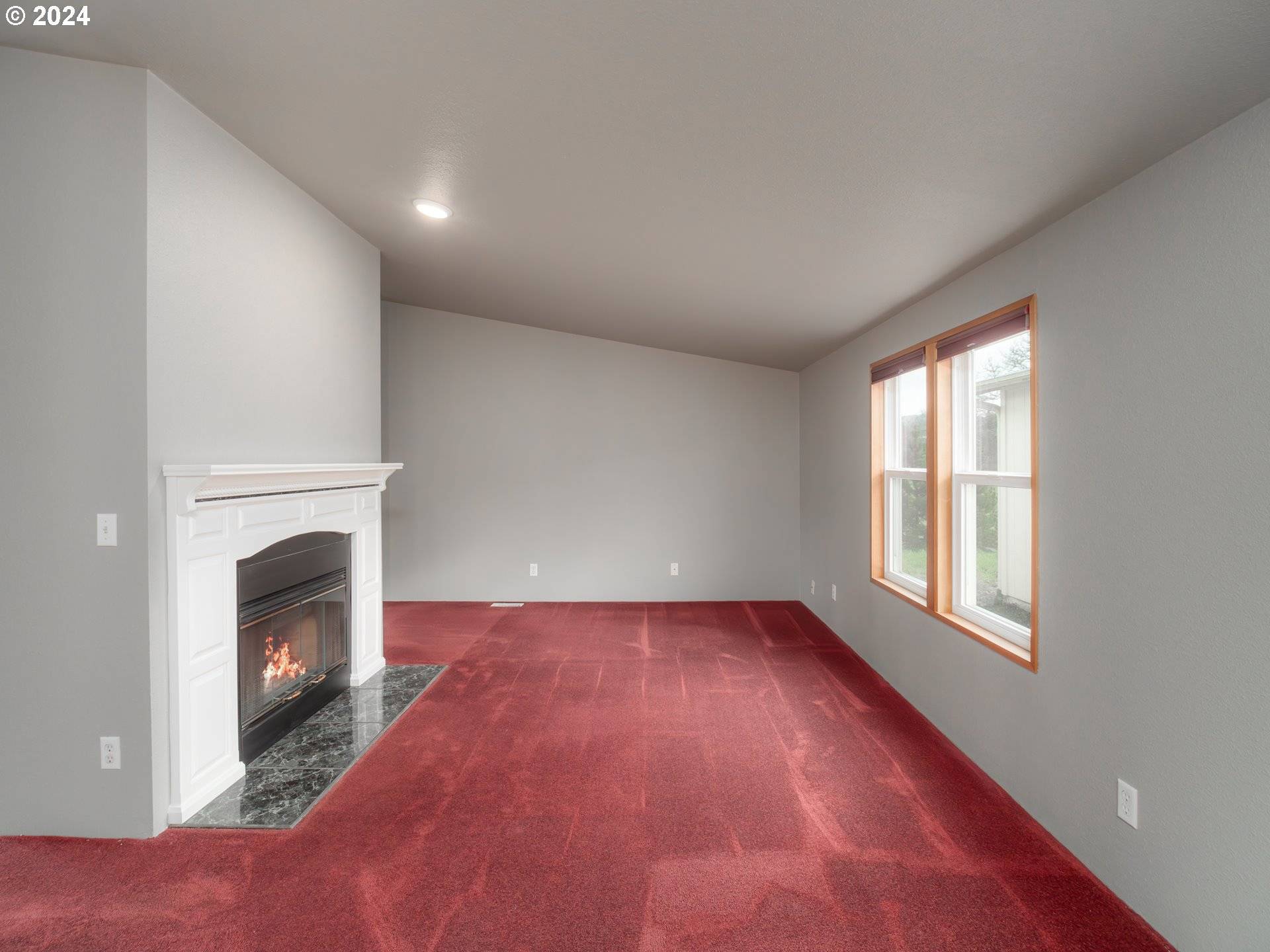 Roseburg, OR 97471,123 KISS CT