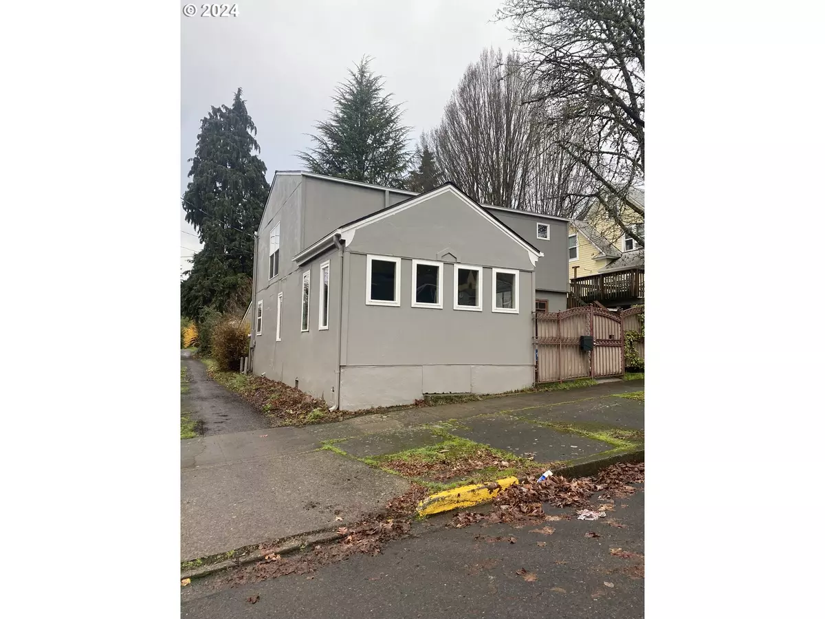 Eugene, OR 97405,1065 E 20TH AVE