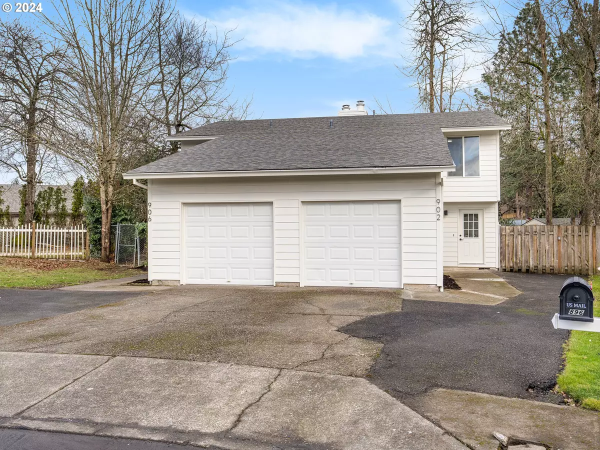 Gresham, OR 97030,902 NE HACIENDA CT