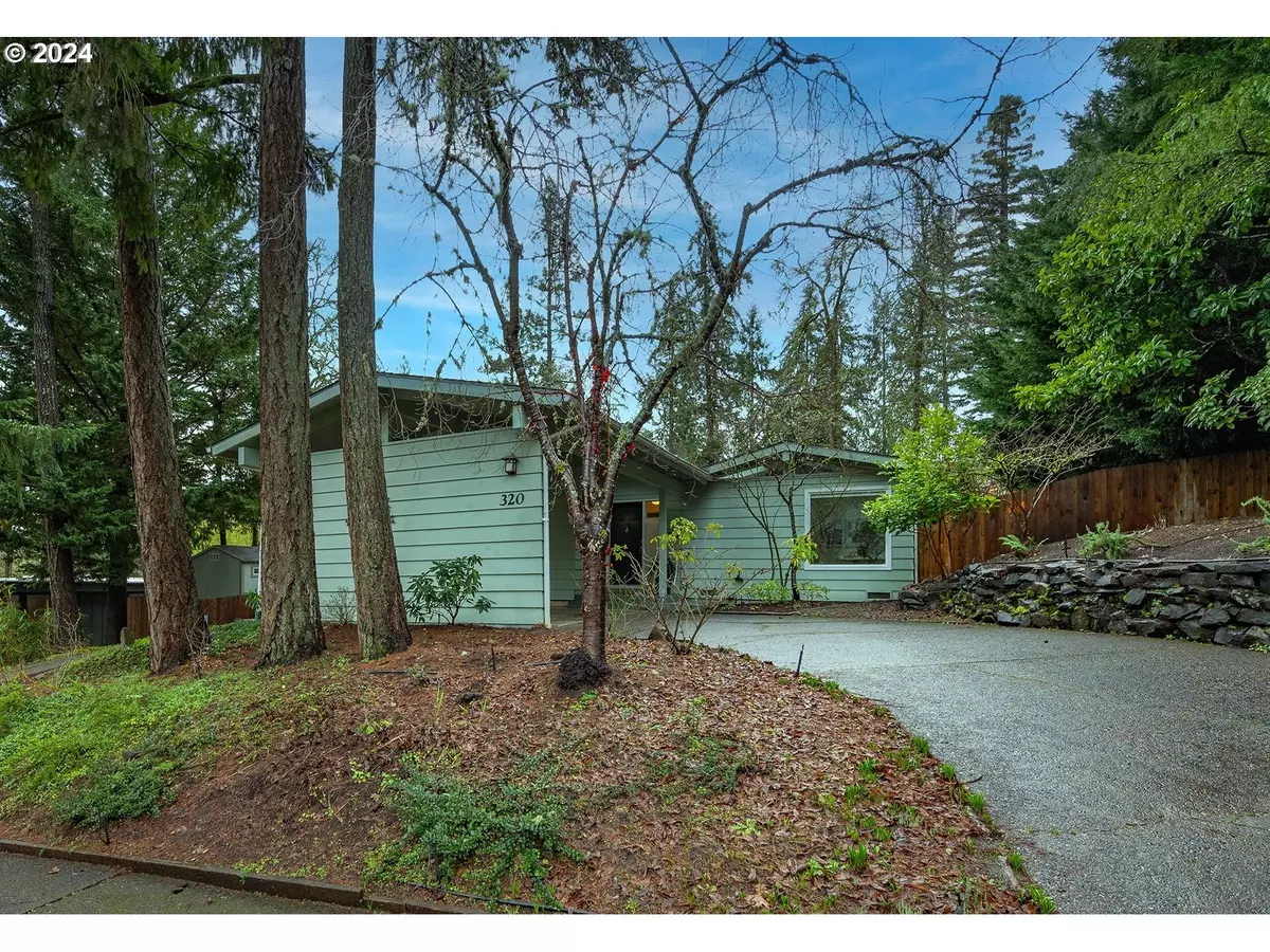 Eugene, OR 97405,320 W 38TH AVE