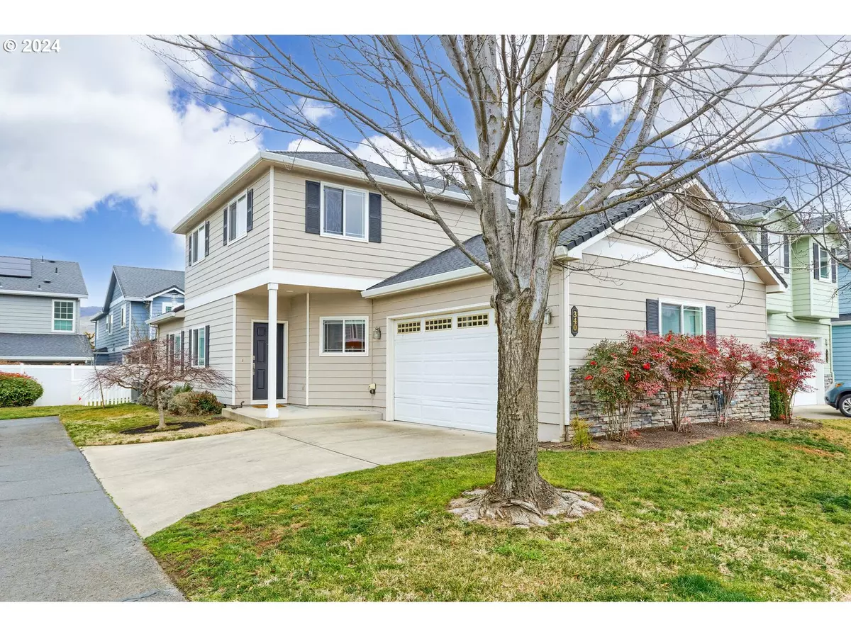 Ashland, OR 97520,340 MEADOW DR