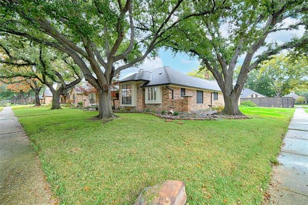 Rowlett, TX 75088,3106 Oak Trail Drive