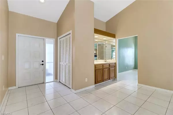 Naples, FL 34104,1374 Foxfire LN