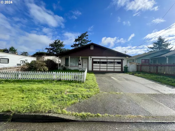 Coos Bay, OR 97420,933 AUGUSTINE AVE