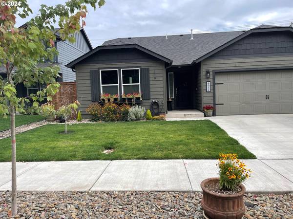 4916 Squirrel ST, Springfield, OR 97478