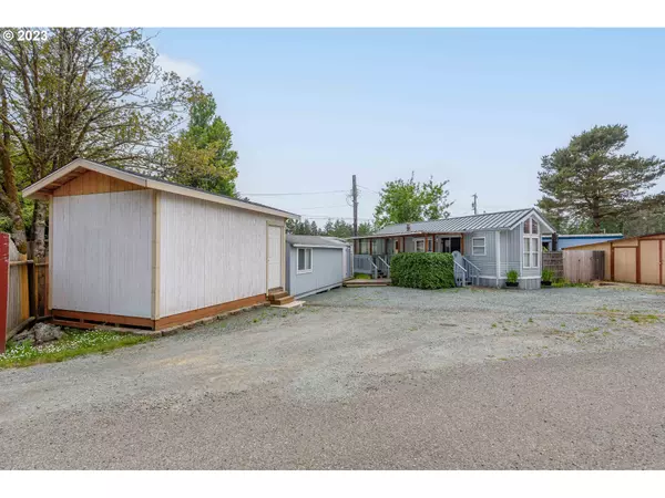 North Bend, OR 97459,67624 SPINREEL RD #15