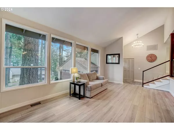 Lake Oswego, OR 97035,29 DEL PRADO ST