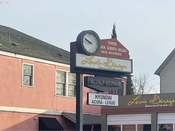 Eugene, OR 97401,388 W 13th AVE