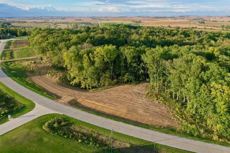 Eagle Landing Second Addition Lot #1, Amana, IA 52203