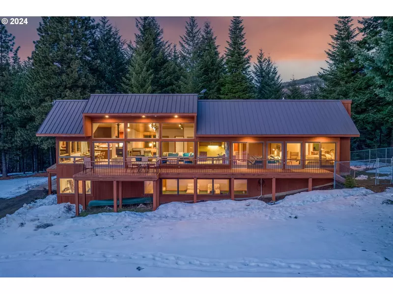 8820 DOG RIVER RD, Mt Hood Prkdl, OR 97041