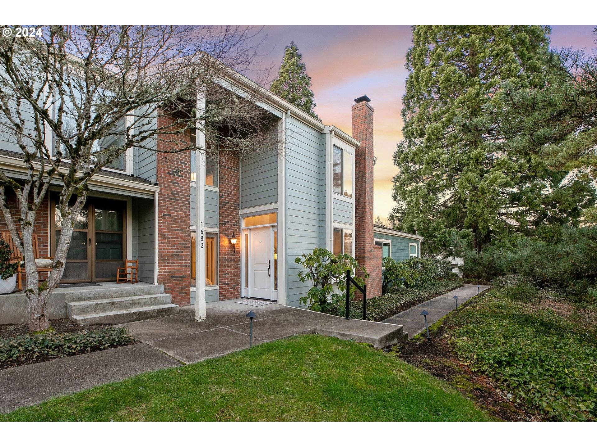 Lake Oswego, OR 97034,1682 BONNIEBRAE DR