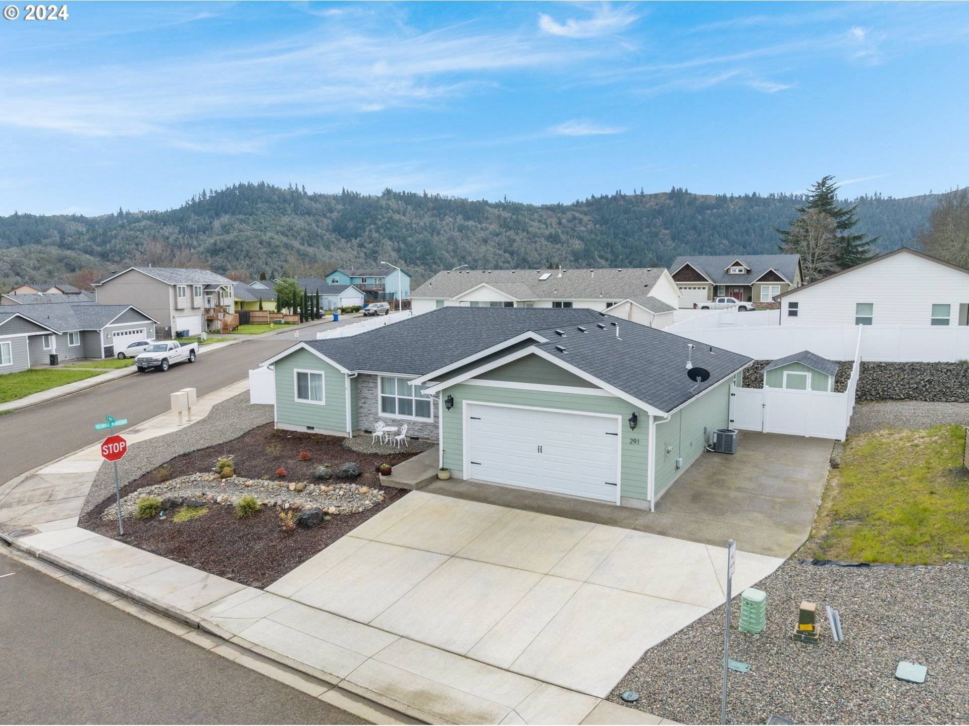 Winston, OR 97496,291 SE KARA ST