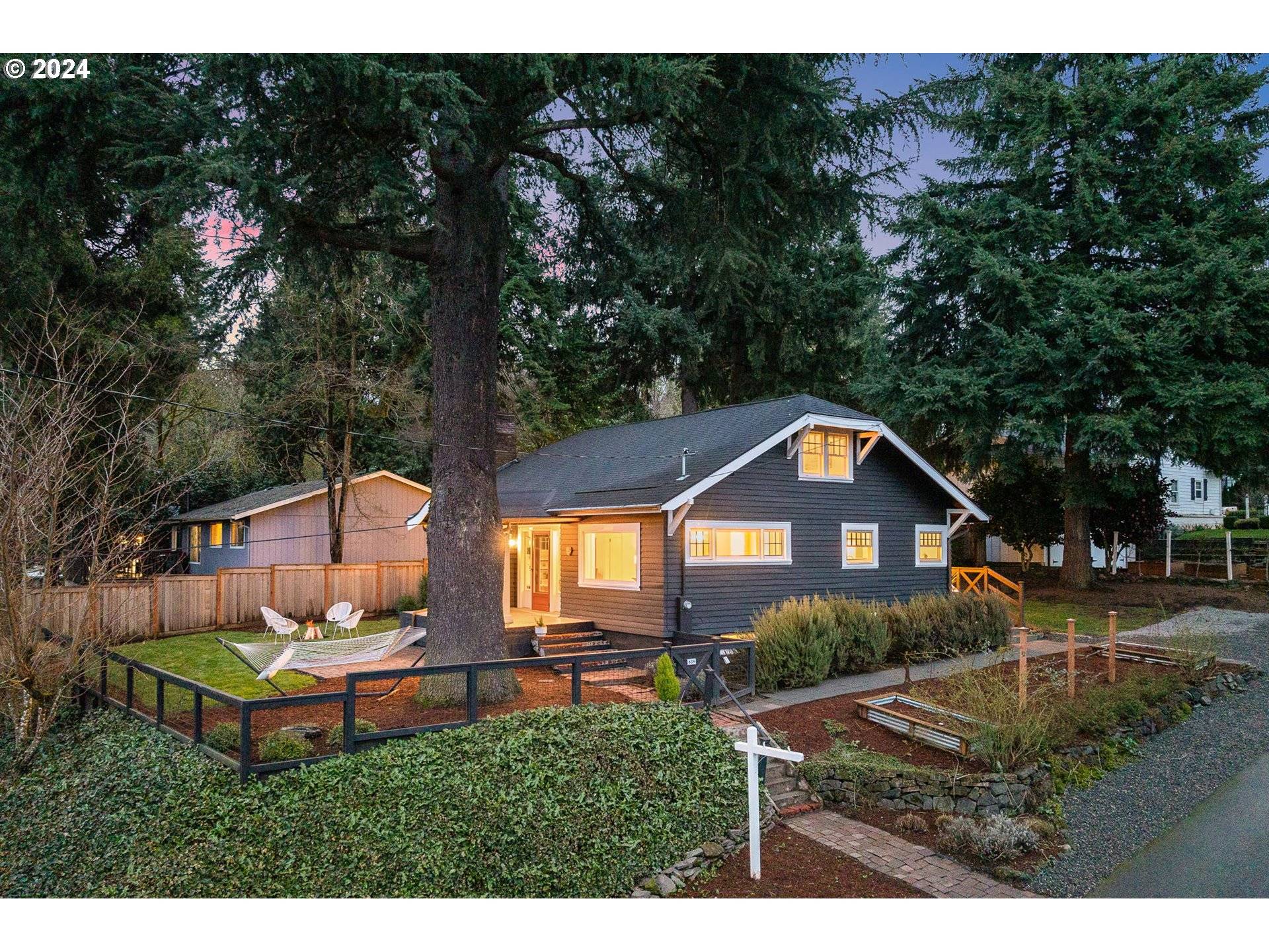 Lake Oswego, OR 97034,838 ASH ST