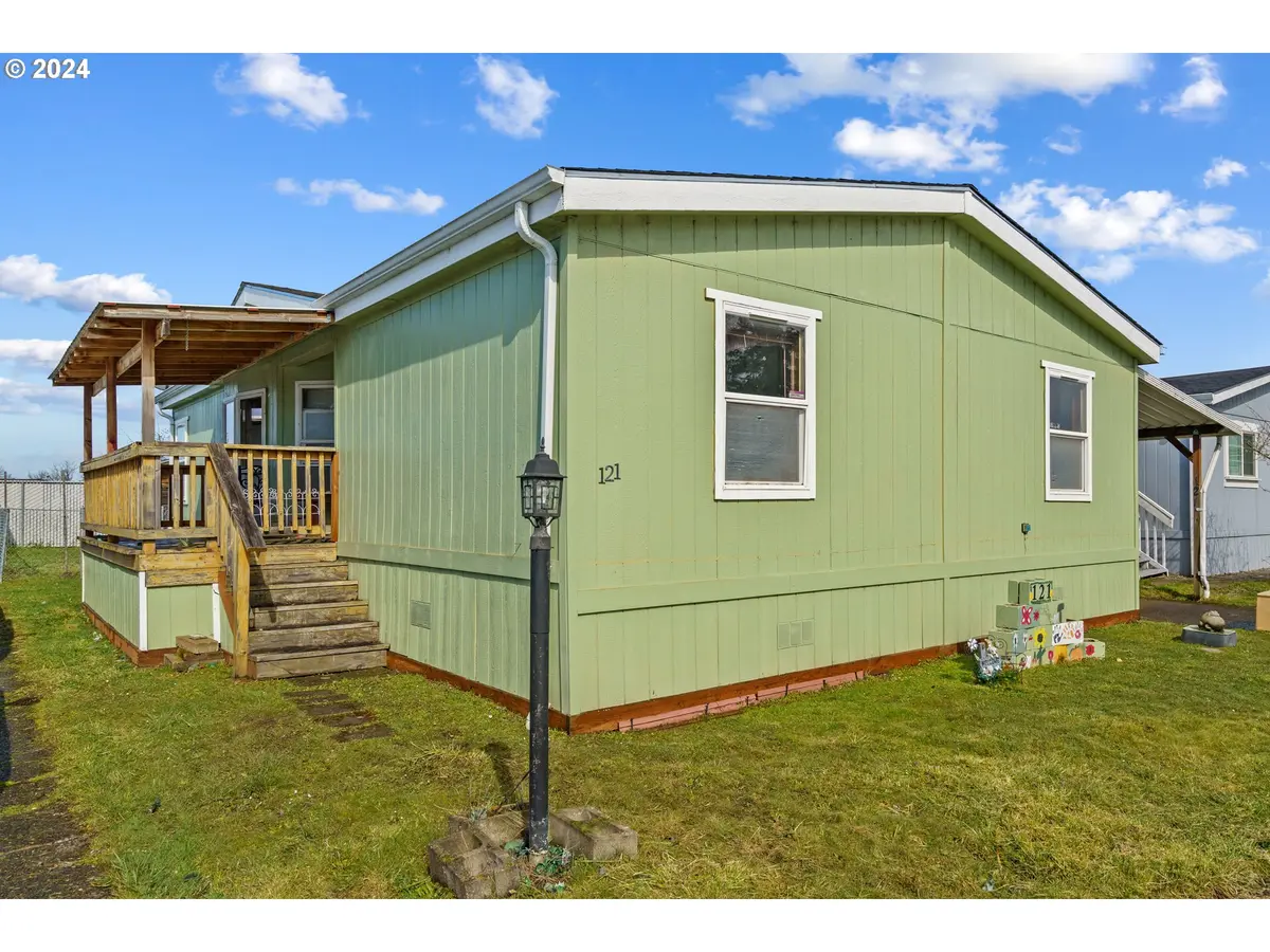 Eugene, OR 97402,1415 S BERTELSEN RD #121