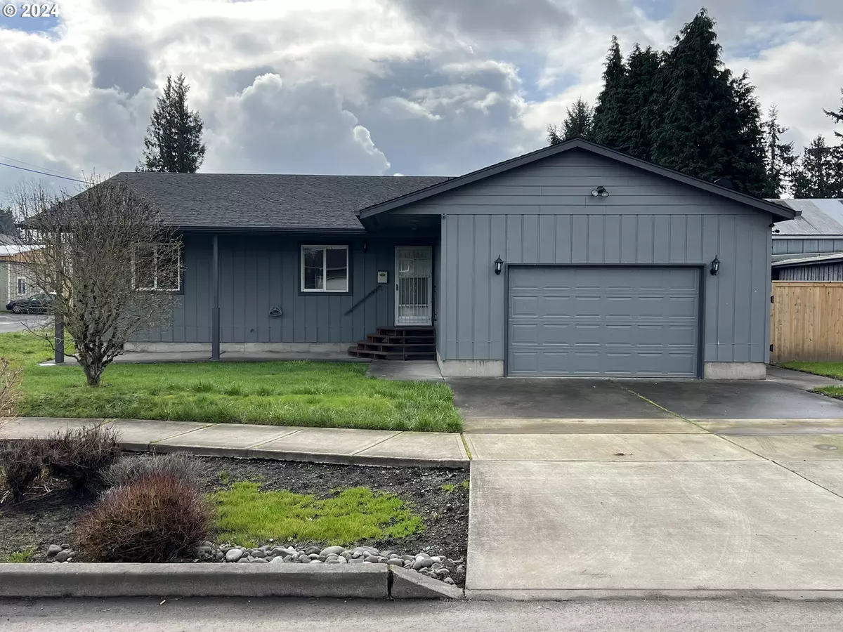 Kelso, WA 98626,1403 S 5TH AVE