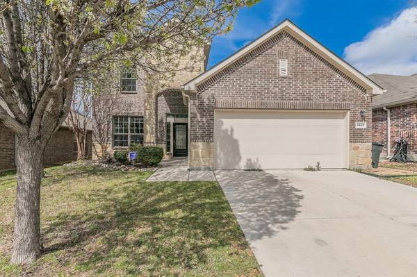 3429 Twin Pines Drive, Fort Worth, TX 76244