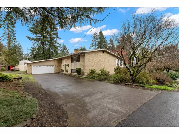 Lake Oswego, OR 97035,16900 GASSNER LN