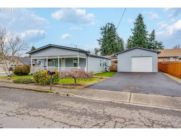 370 BEVERLY LN, Gladstone, OR 97027