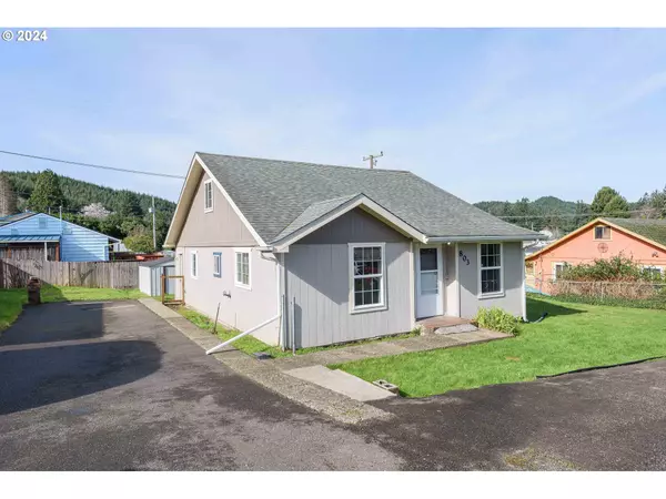 Reedsport, OR 97467,803 DOYLE ST