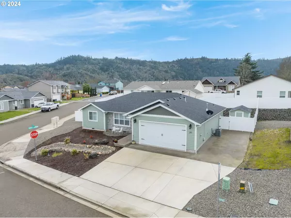 Winston, OR 97496,291 SE KARA ST