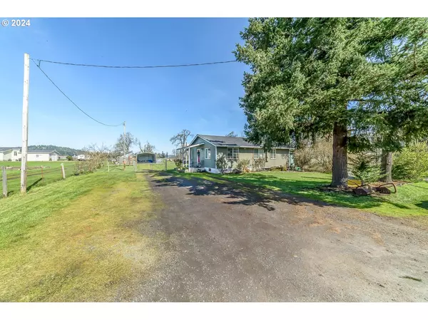 Creswell, OR 97426,33681 E RIVER DR