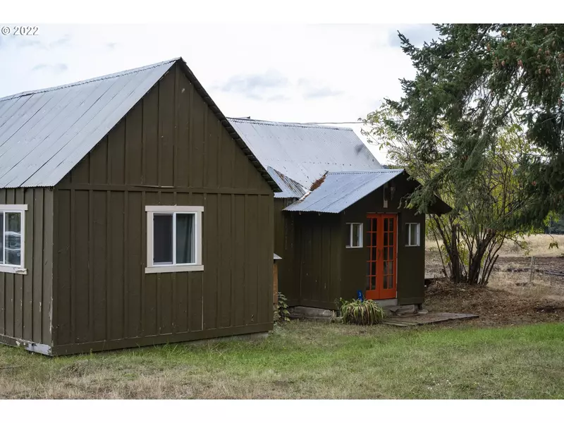 343 LITTLE MTN RD, Trout Lake, WA 98650