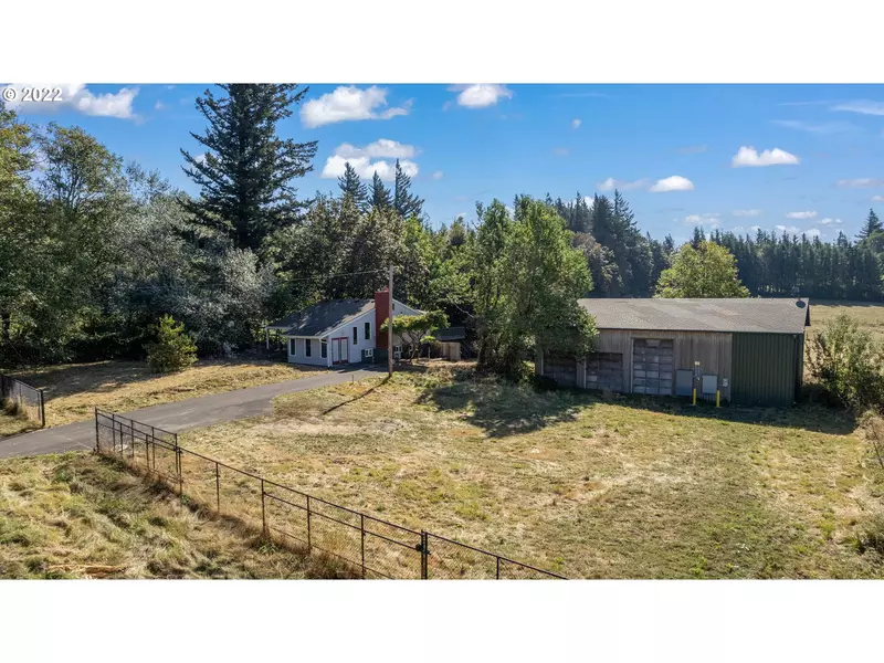 40400 E LARCH MOUNTAIN RD, Corbett, OR 97019