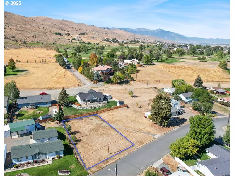 103 Foothill DR, Baker City, OR 97814