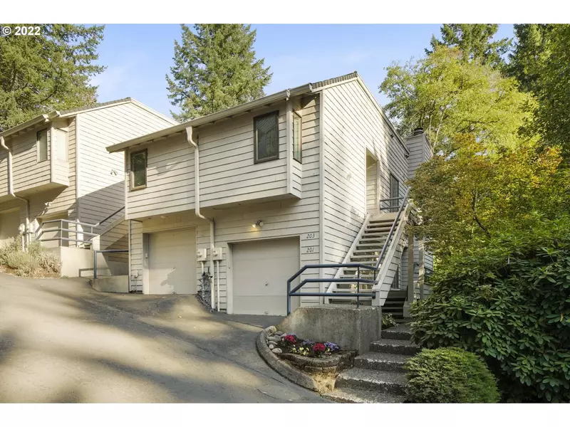 201 CERVANTES, Lake Oswego, OR 97035