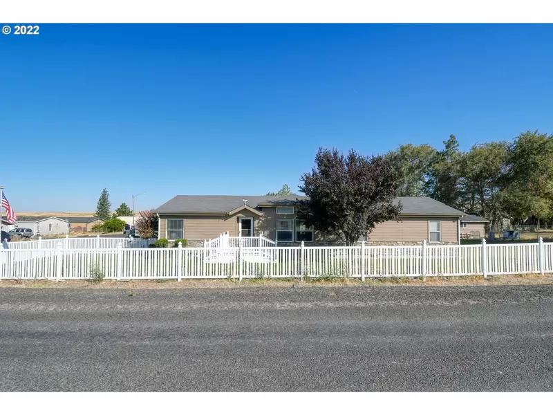 121 SW 10TH ST, Pilot Rock, OR 97868