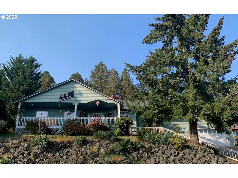 1855 E SIXTH AVE, Sutherlin, OR 97479