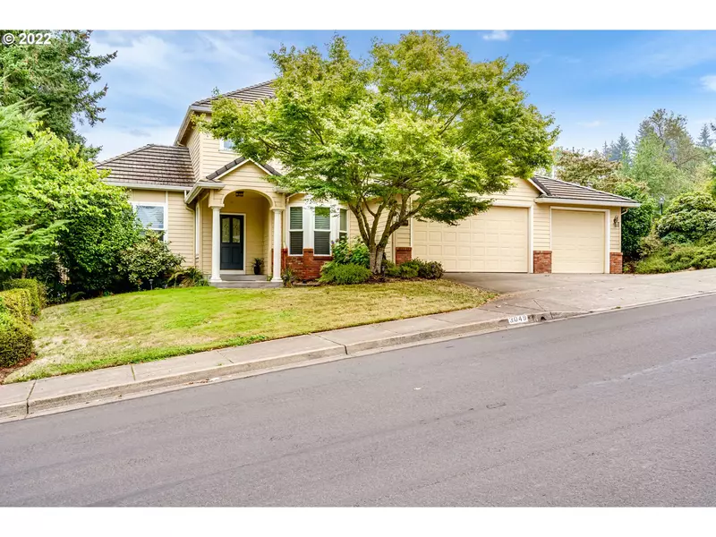 3049 HAWKINS LN, Eugene, OR 97405