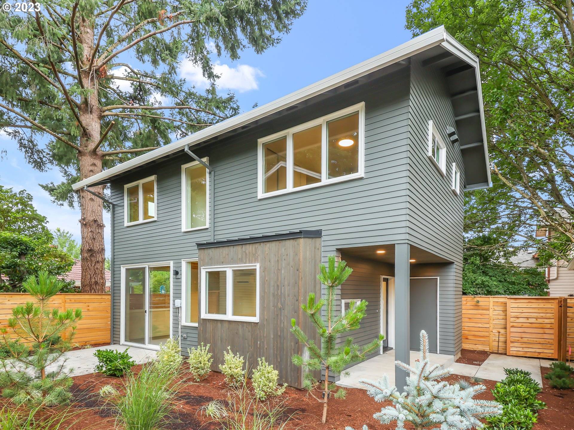 5833 SE 41st Ave #B, Portland, OR 97202